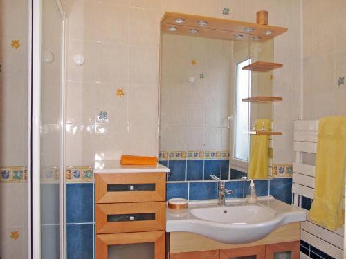 Holiday Home Ferienhaus (sja101)