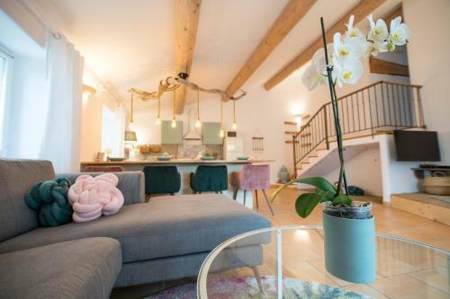 Hostal Guest House La Bastide Des Bourguets
