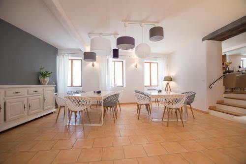 Hostal Guest House La Bastide Des Bourguets