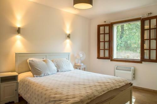 Tavernes Villa Sleeps 8 Pool Wifi