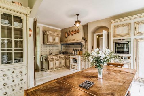 Agroturismo Trementines Chateau Sleeps 12 Pool Wifi