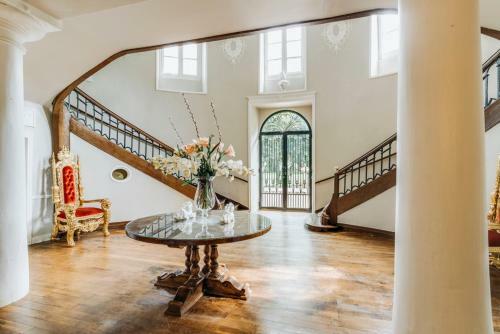 Agroturismo Trementines Chateau Sleeps 12 Pool Wifi
