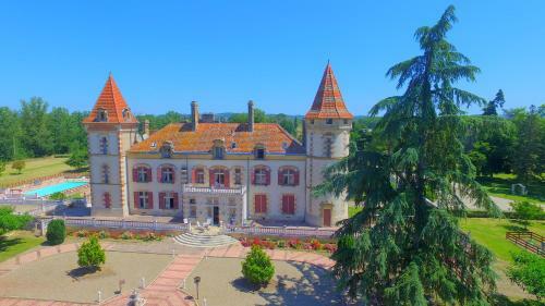 Bed & Breakfast Ch�teau De Lastours