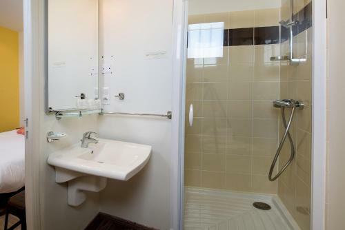 Hotel Les Bains Boyardville - H�tel Et Restaurant