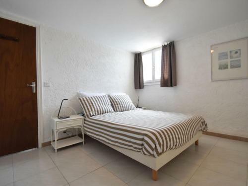 Spacious Villa In Var With Swimming Pool