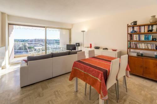 Apartamento Appartement 7�me �tage, Vue Iles de L�rins