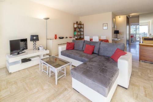 Apartamento Appartement 7�me �tage, Vue Iles de L�rins