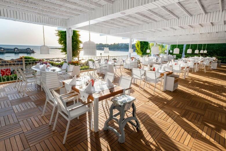 Hotel Rubi Platinum Spa Resort & Suites