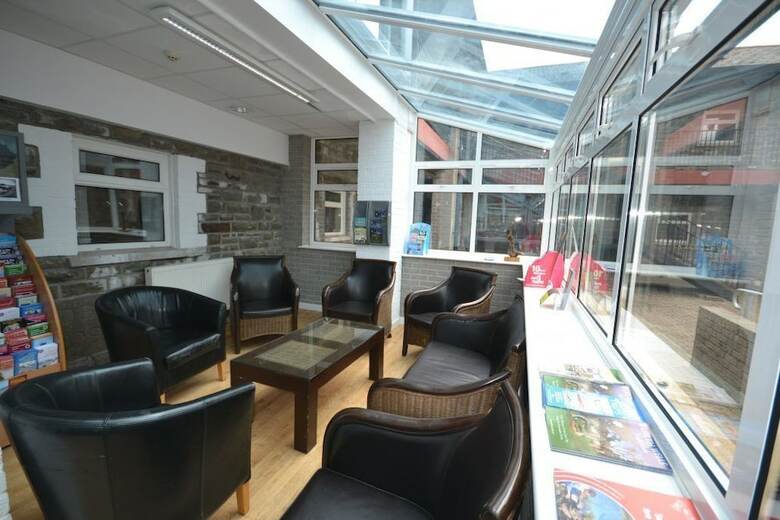 Albergue Dare Valley Country Park Accommodation