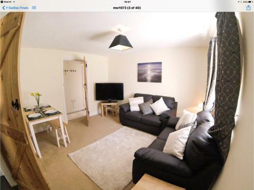 Bryn Melyn Farm Cottages