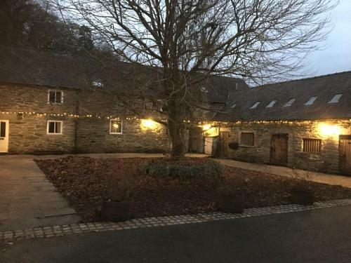 Bryn Melyn Farm Cottages