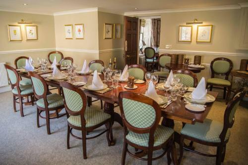 Riverside House Hotel