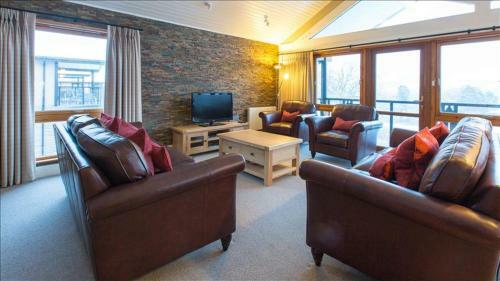 Cameron House Three Bedroom Detached Lodge With Scenic View L30