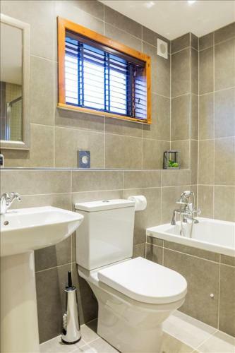 Cameron House Two Bedroom Terraced Lodge L7