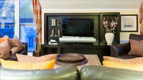 Cameron Club Two Bedroom Detached Lodge L125