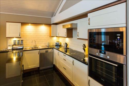 Cameron House Three Bedroom Detached Lodge With Scenic View L47