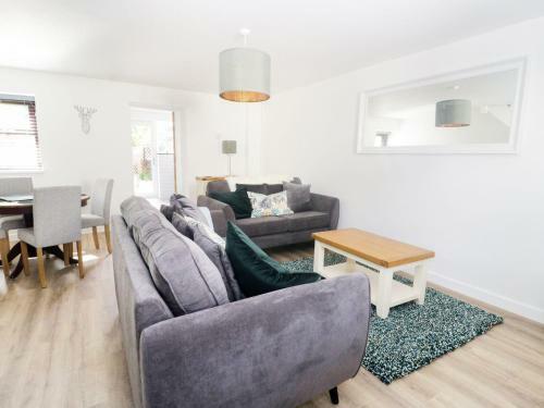 2 Ysgoldy, Bangor