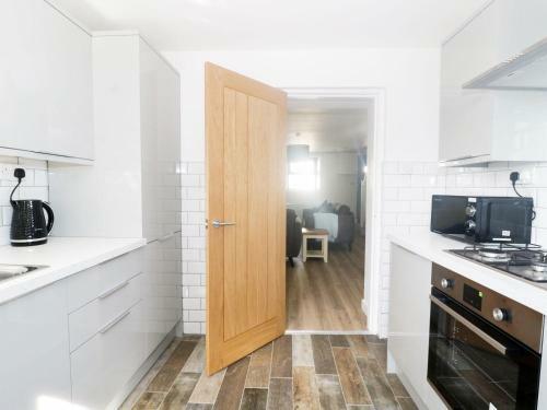 2 Ysgoldy, Bangor