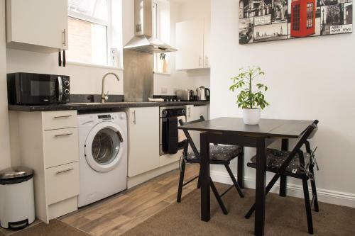 Apartamento Moseley Mews Village Suites- Yellow