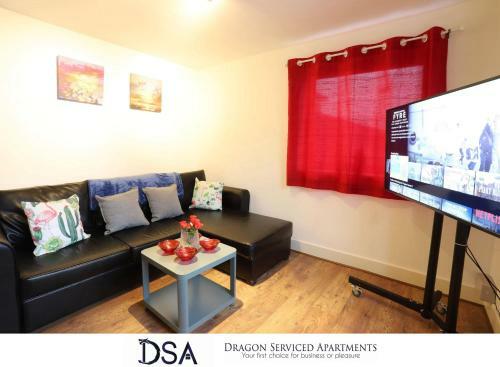 Icc/arena/fiveways Central Apartment.