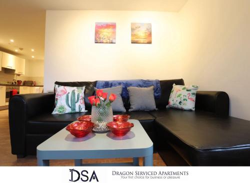 Icc/arena/fiveways Central Apartment.