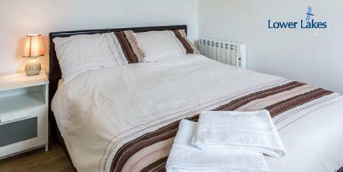 Hazel 3 - Standard Plus One Bed Apartment On Private Estate