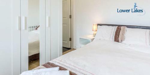 Maple 2 - Standard Plus One Bed Apartment On Private Estate