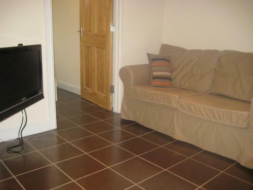 Poplars 3 - Studio Apartment On Private Estate