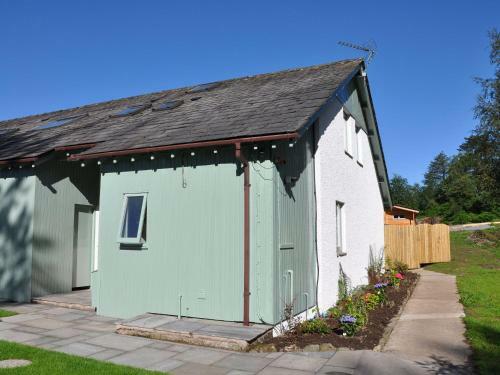 Yew - Woodland Cottages
