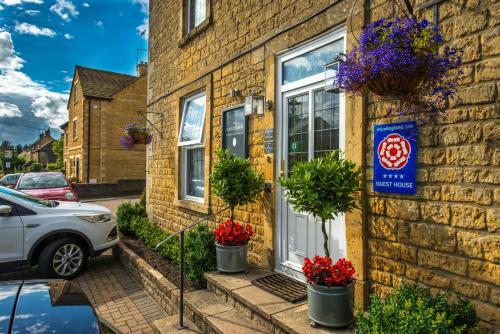Hostal The Lansdowne Guest House