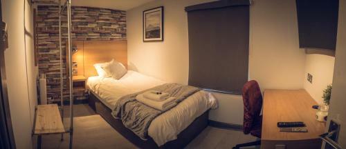 Hostal Twenty Hotel And Bar