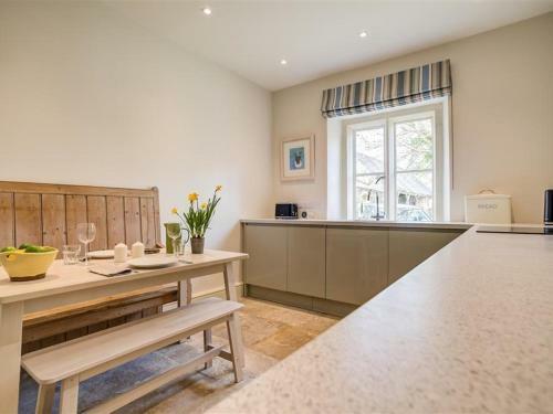 The Old Dairy, Burford