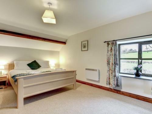Holiday Home Bwthyn Canol