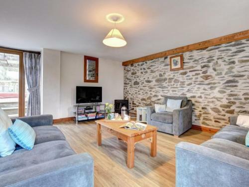 Holiday Home Bwthyn Canol