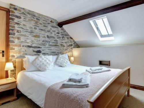Holiday Home Bwthyn Canol