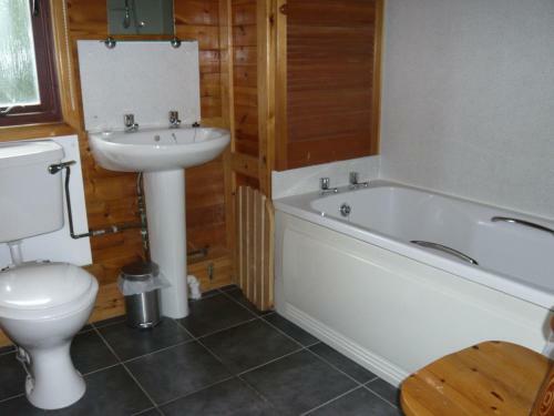 Lovely Cottage In Brookland Britain With Private Veranda
