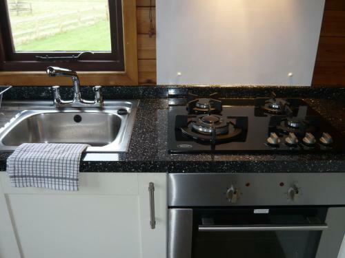 Lovely Cottage In Brookland Britain With Private Veranda