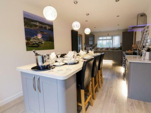 32 Gwelfor, Cemaes Bay