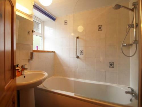 Holiday Home Yr Hen-ryd