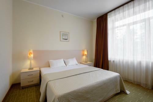 Crona Hotel And Spa