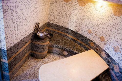 Crona Hotel And Spa