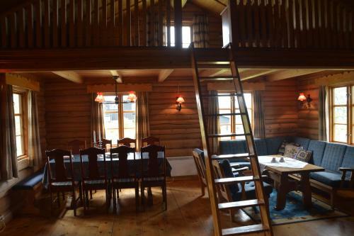 Lodge Nyst�len Hyttegrend