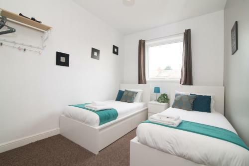 Queensland Lodge (6 Beds, Sleeps 8)