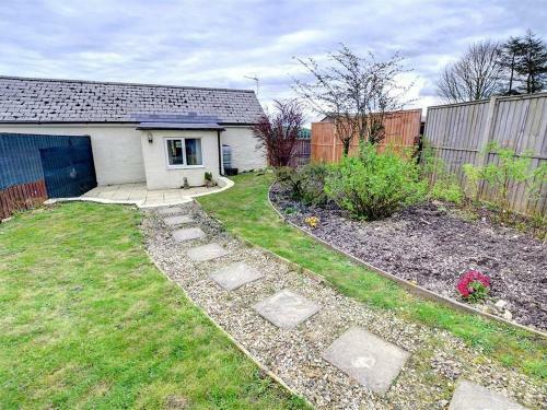 Holiday Home Cwmduad