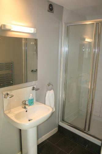 Hostal Dalkeith Five Bedroom House