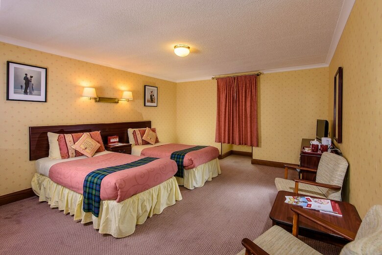 Muthu Dalmally Hotel