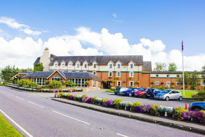 Muthu Dalmally Hotel