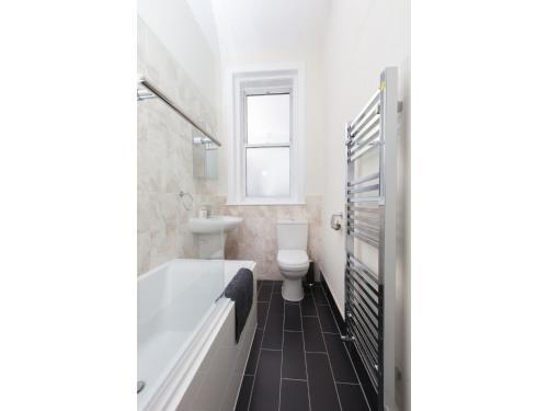 Apartamento Spacious 2-br Flat For 4 In Morningside