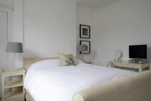 2 Bedroom Bruntsfield Apartment Sleeps 4