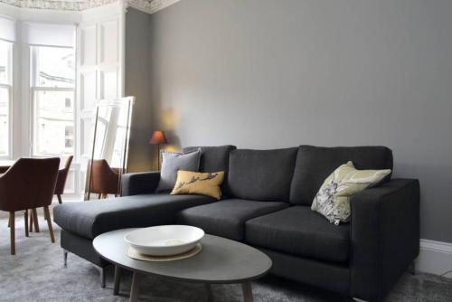 2 Bedroom Bruntsfield Apartment Sleeps 4
